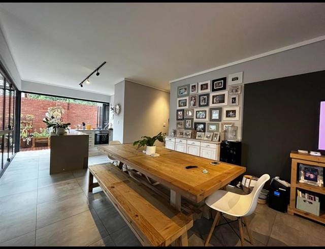 3 BEDROOM PROPERTY TO RENT IN MENLO PARK